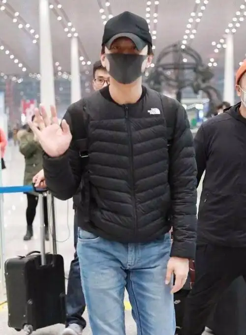 邓超微博评论更是一致?