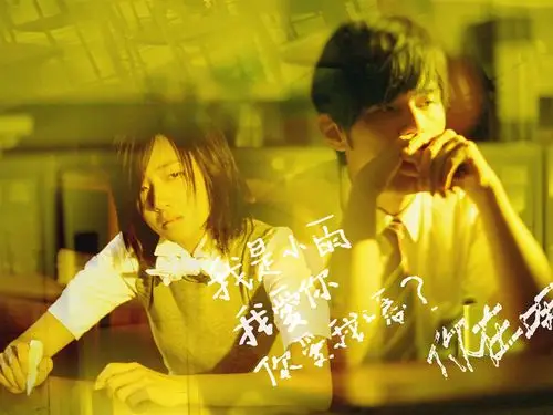 桂纶镁靠在周杰伦背上的动漫头像,要高清的,至少200*200