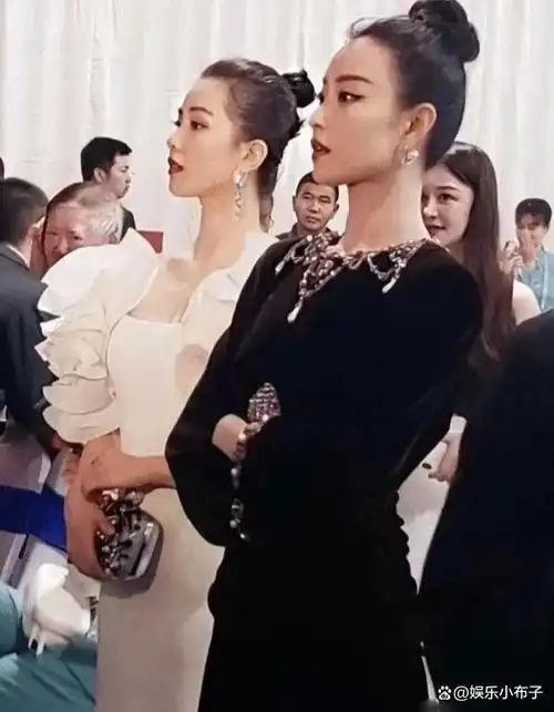 仪态好的女星只服这5位个个端庄大方像礼服里藏了背背佳