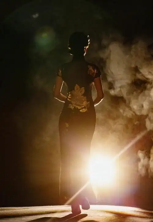 对摇曳生姿最好的诠释#唯有旗袍和美人不可辜负谁懂倪妮穿旗袍的杀伤