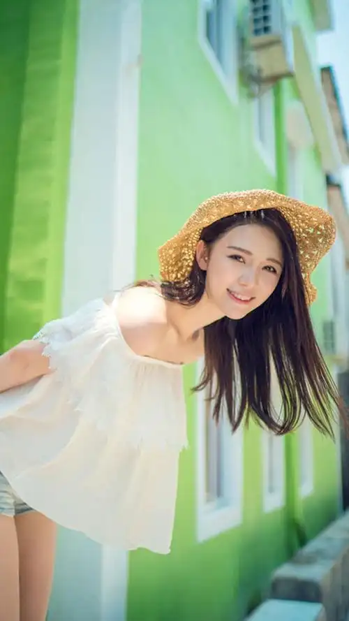 阳光女孩户外写真