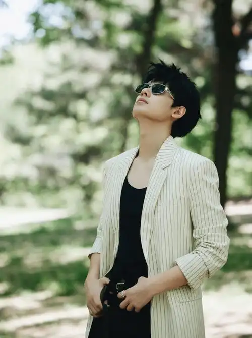 胡先煦都市假日写真