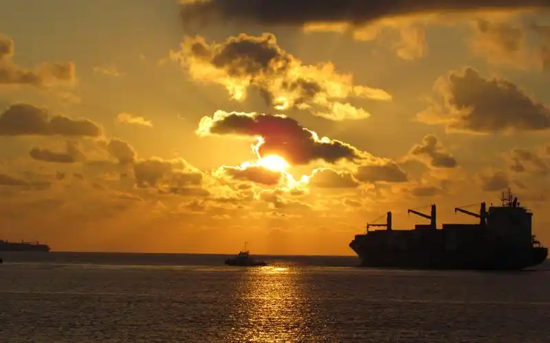 傍晚黄昏唯美风景桌面壁纸