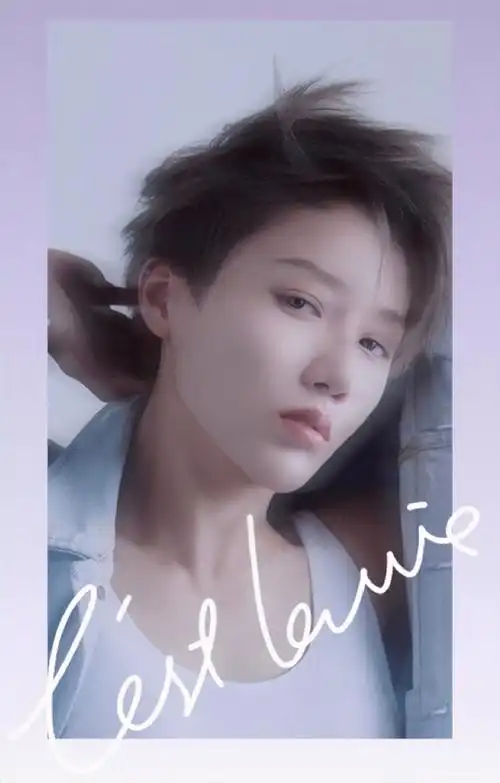 刘雨昕ck内衣代言人