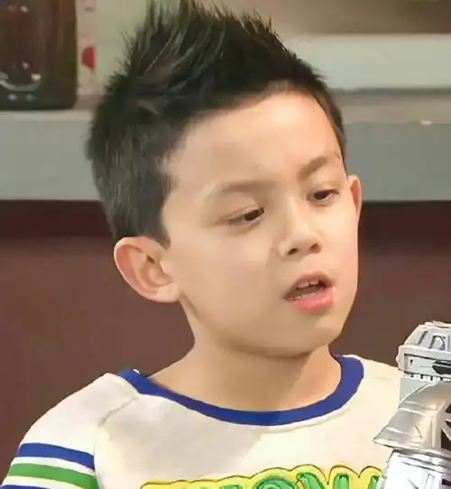 吴磊还原小时候表情包##吴磊今日直播状态
