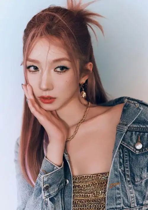 孟美岐野生打歌舞台