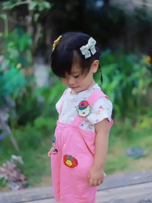 夏末的小女孩萌到心窝里连发丝都飘起来了