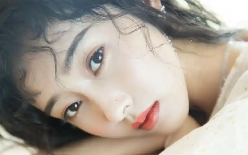 宣璐甜美头像图片-美女壁纸-高清美女图片-娟娟壁纸