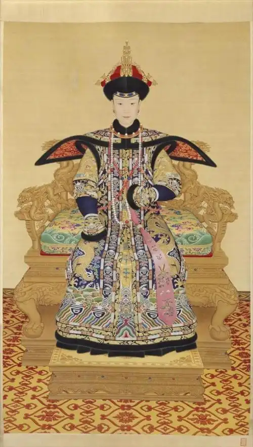 您有一份来自故宫的清朝皇后穿搭指南请查收