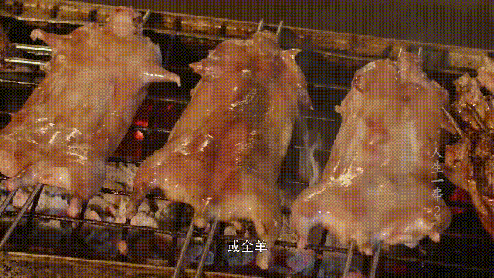 独特美食烤老鼠让人叫绝,广西人除了嗦粉就爱嗦老鼠