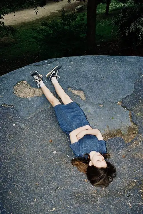 励志锁屏壁纸# #减肥# 全是腿的夏天不能少了自己!(图片搬运工,侵删)