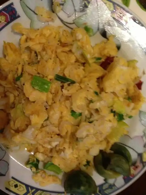 胡萝卜虾皮炒鸡蛋