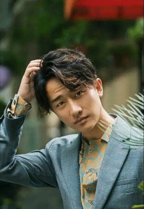 2005年,黄轩获得了"吉隆坡亚太地区健身先生"季军.