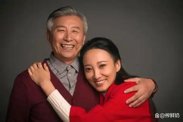 李颖沉默了许久,最后才轻声说:"我明白,不要太自责.