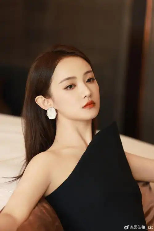 电影百花奖#感谢六公主的邀请,很荣幸来到成都参加百花奖～演员吴佳怡