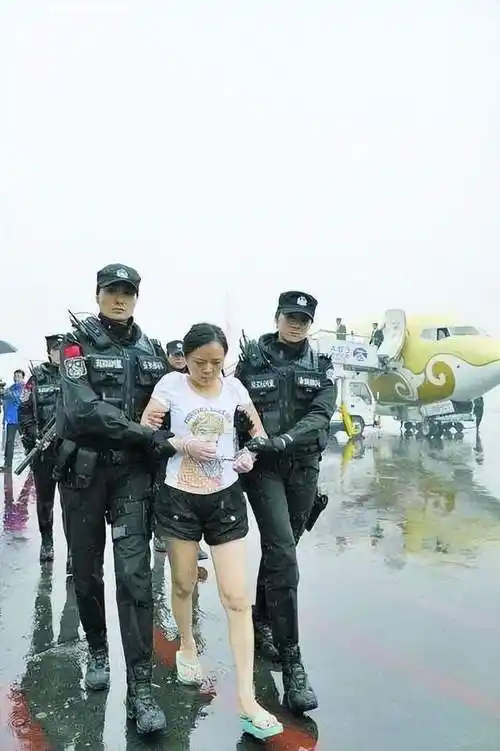 她是《扫黑》中的黑恶势力的女性首领,曾因陪睡被举报,如今怎样|罪犯