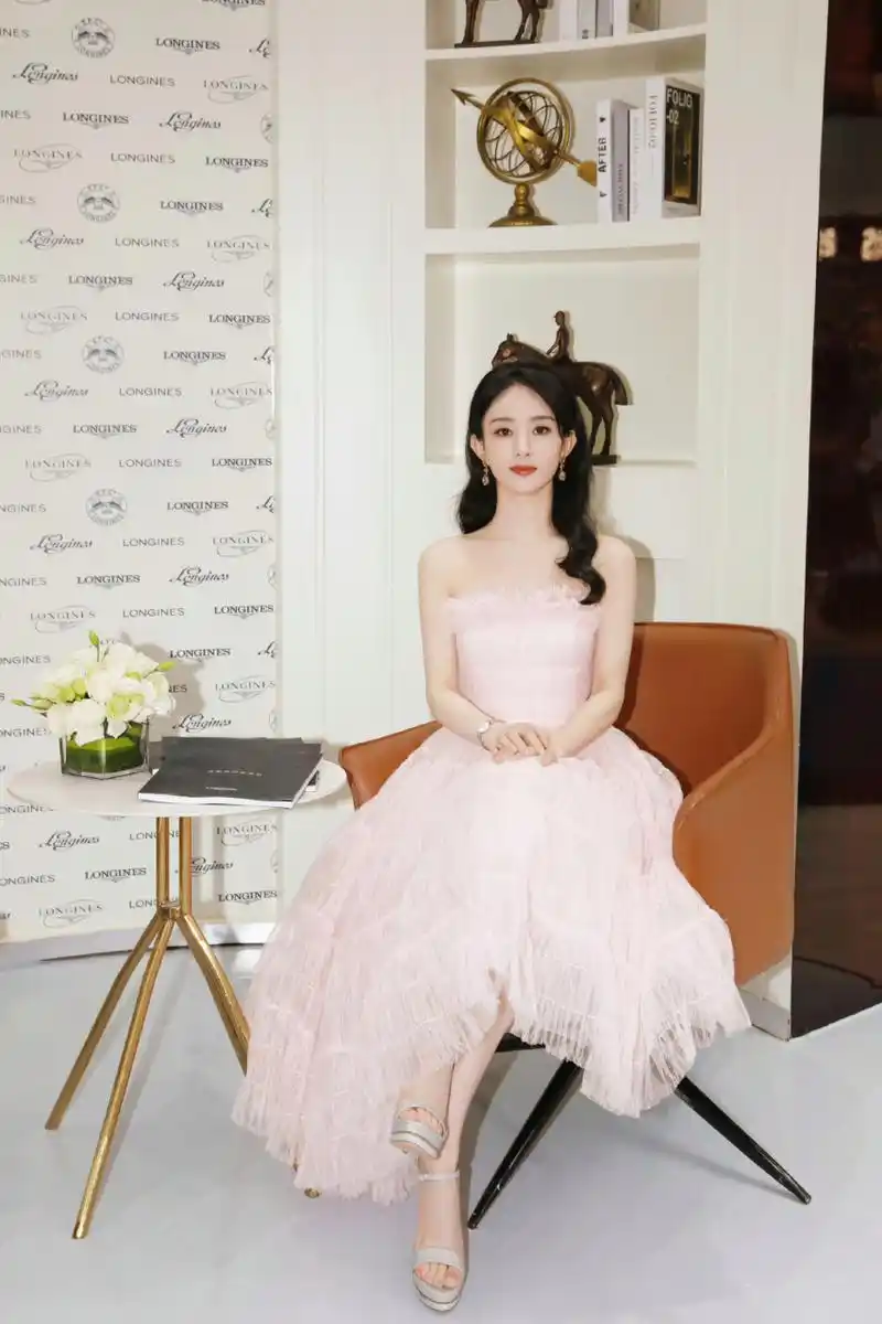 赵丽颖  一字高跟鞋  大长腿美脚