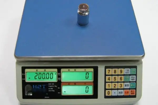 1kg等于1斤还是1公斤而质量就相当于日常说的一样