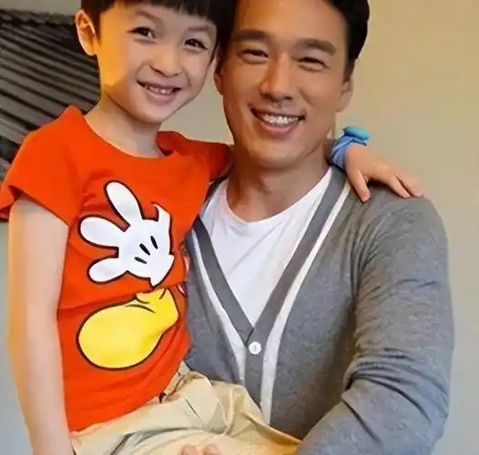 "霸道总裁"王耀庆:为了不搬家娶房东的女儿,如今他们怎样了?