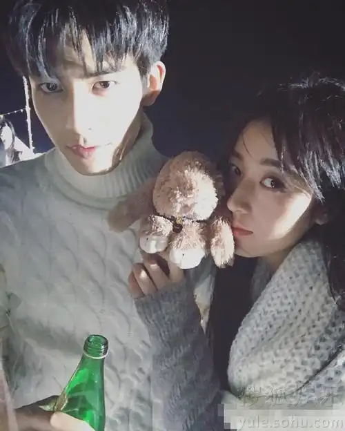 许魏洲女友私照曝光 大眼有神微笑甜美