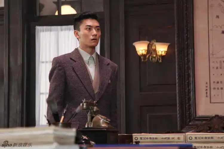 p>《义者无敌》是"英雄无敌"系列电视剧六部曲第五部,其他五部分别是