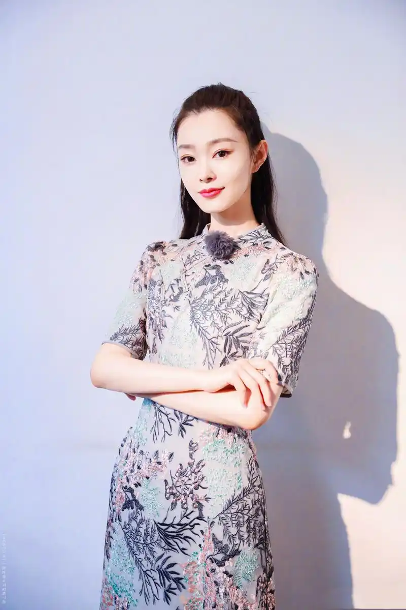 有一种"古典美人" 叫宋轶穿旗袍!