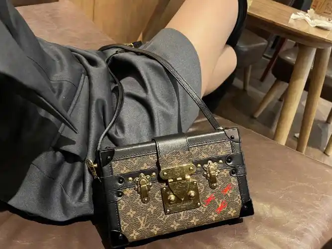 lv老花小号硬盒子时尚感爆棚