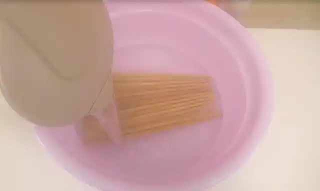 植物油抹在筷子上没想到功效这么厉害看完赶快试试