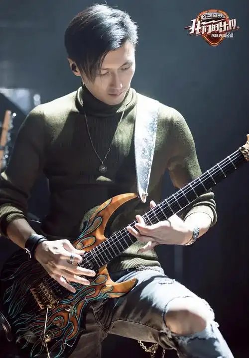 为什么谢霆锋那么帅造型却如此灾难和土