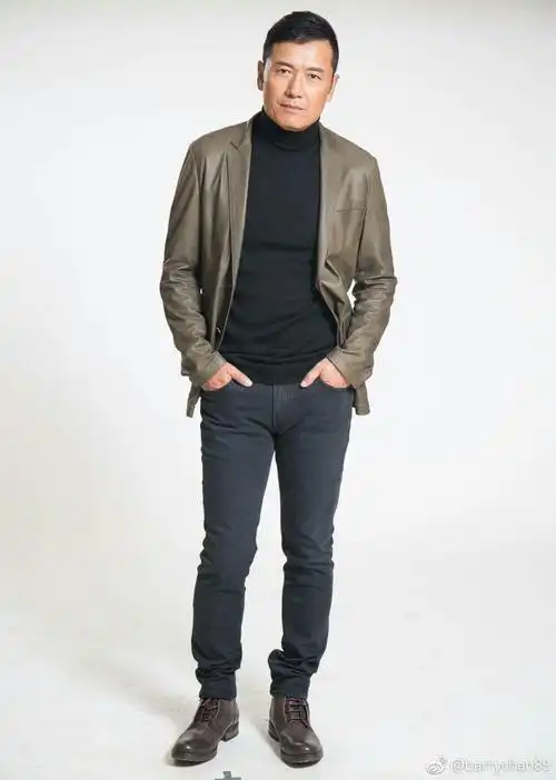 loⅴe偶像苗侨伟