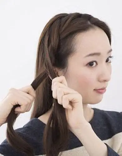 首页 玩发型 扎头发 脸大怎么扎头发好看 大脸女生扎头发大脸的女孩子