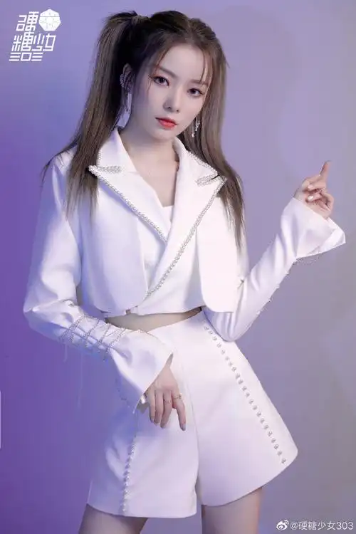 硬糖少女303超话96#硬糖少女全员双马尾造型#温柔不失坚定 勇敢释放