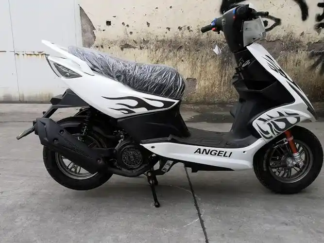 鬼火摩托车,嘉陵125发动机,远星轮胎,齐力后减,京滨化油器,pu烤漆