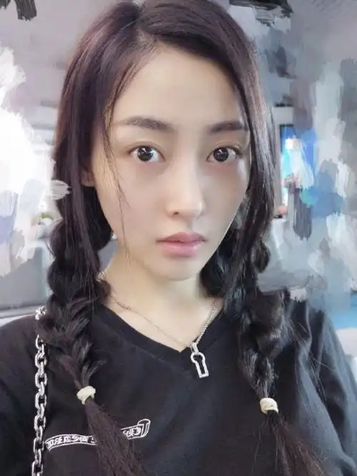 张天爱大晒卸妆视频网友这才是素颜真女神