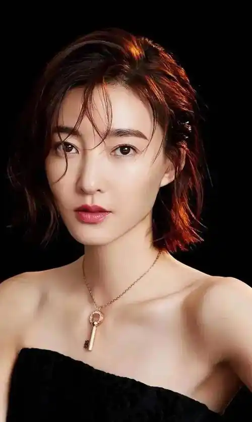 6位北舞出来的女星,个个自废"舞功",跑娱乐圈抢了演员的饭碗_王丽坤