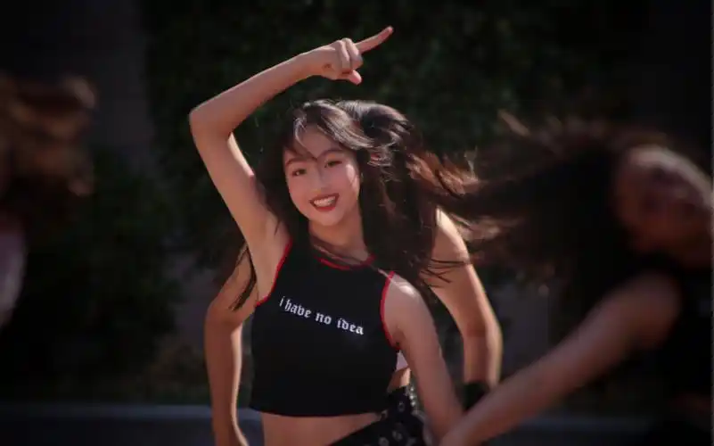 高中生翻跳boombayahblackpink厦门二中街舞社金刚芭比组合我是站