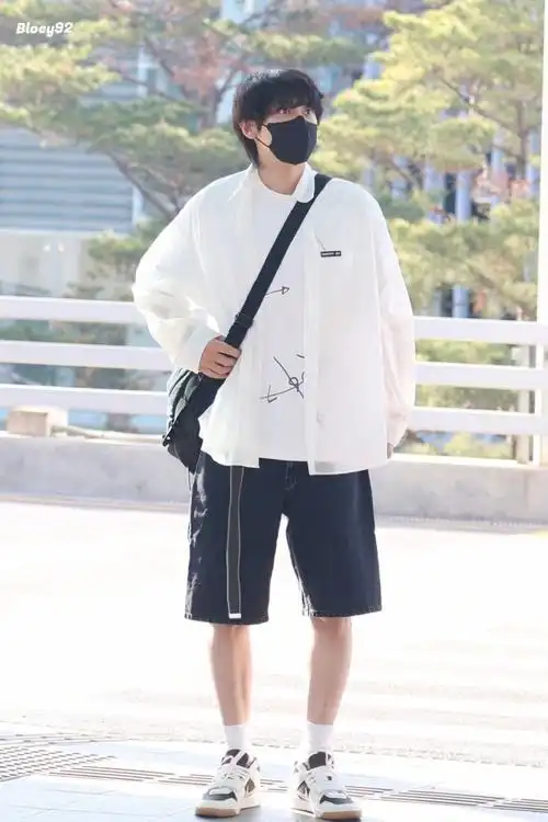 朴灿烈61次心动记录#  【bloey92】推特更新240504 仁川机场出发 高清