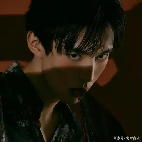 古风圈一体机-妖扬,一个集声控,手控,颜控为一体的男人