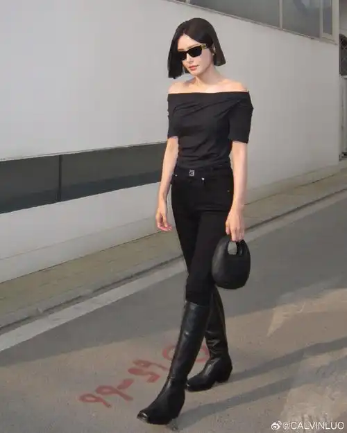 秦岚演绎calvinluo the iconic jeans经典牛仔系列-001,黑色紧身痉种