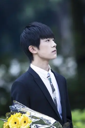 tfboys易烊千玺 160314 超少年密码 高清 cr.logo 侧颜