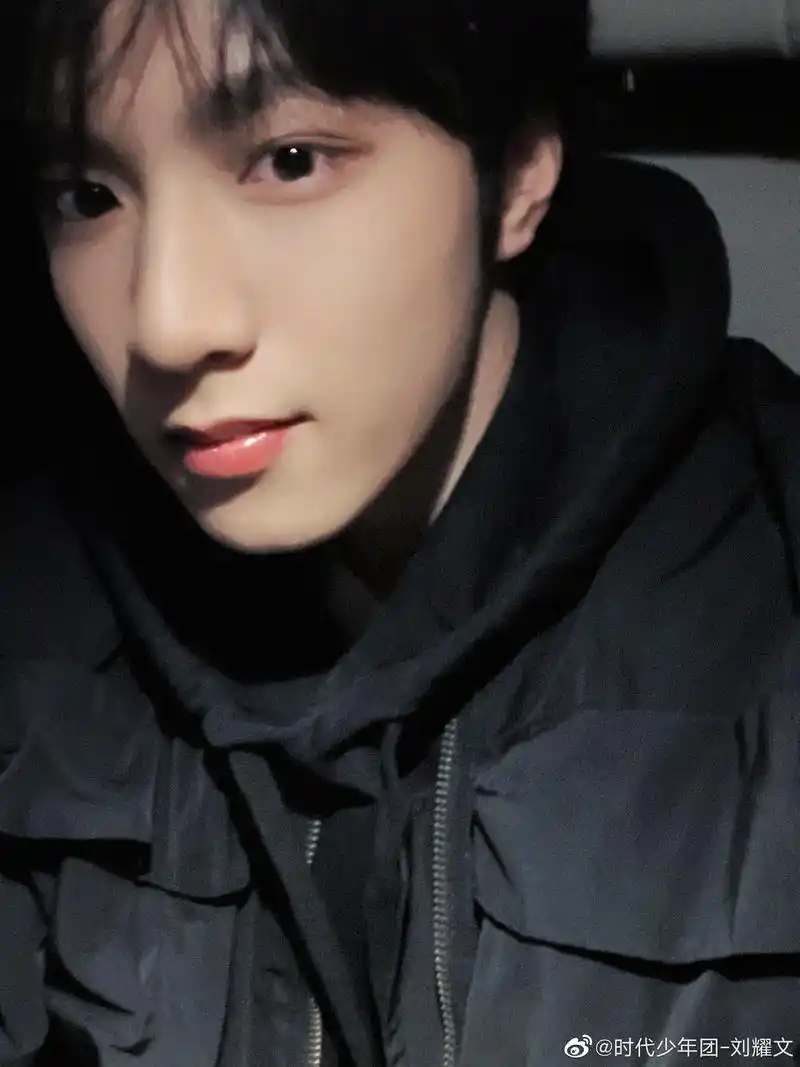 刘耀文,2005年9月23日出生于重庆市