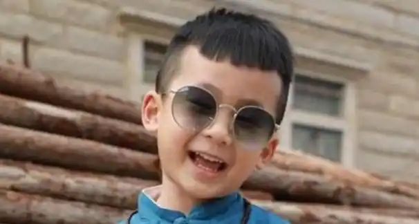 4岁男童寸头发型