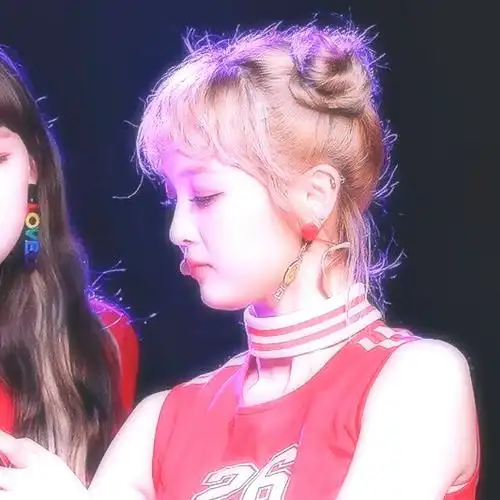 程潇×吴宣仪二传标明id or江卿