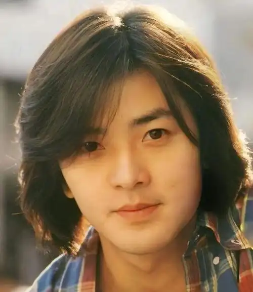 事实证明,57岁久居"日本农村"的郑伊健,早已选择另一种人生