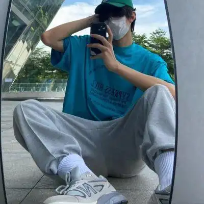 口罩男生侧脸帅气的真人头像