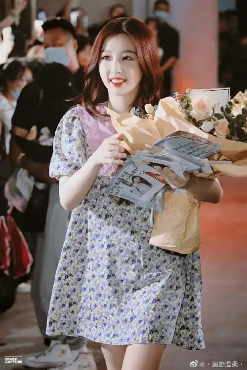 非日常派对定档# 期待古灵精怪虞书欣[打ca. 来自鱼头泡芙· - 微博