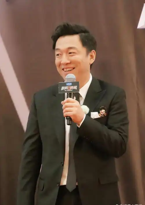 演员黄渤:平凡妻子是"掌心宝",成名后甩掉原配妻可没他份儿