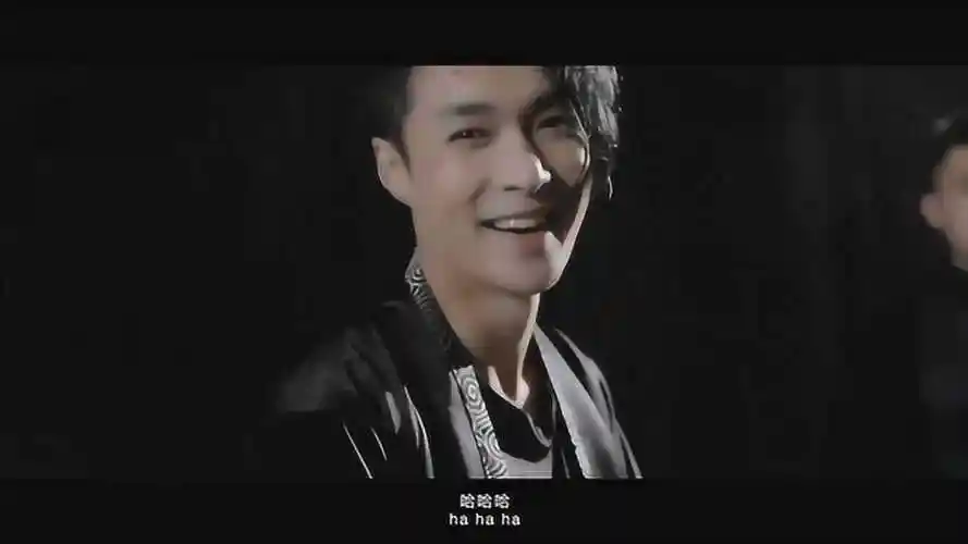 张艺兴莲mv幕后拍摄花絮第二弹0609看艺兴用最本真的执拗创造最用心的