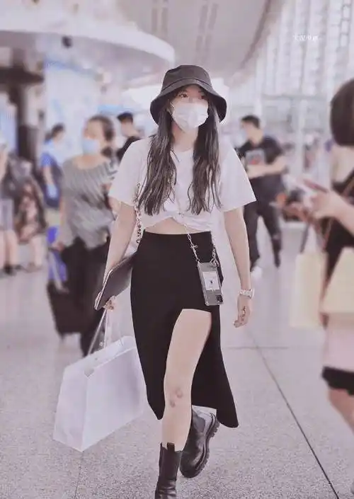 体重超过100斤的姐妹,建议尝试一下程潇的"泡泡裤",显瘦效果杠杠的