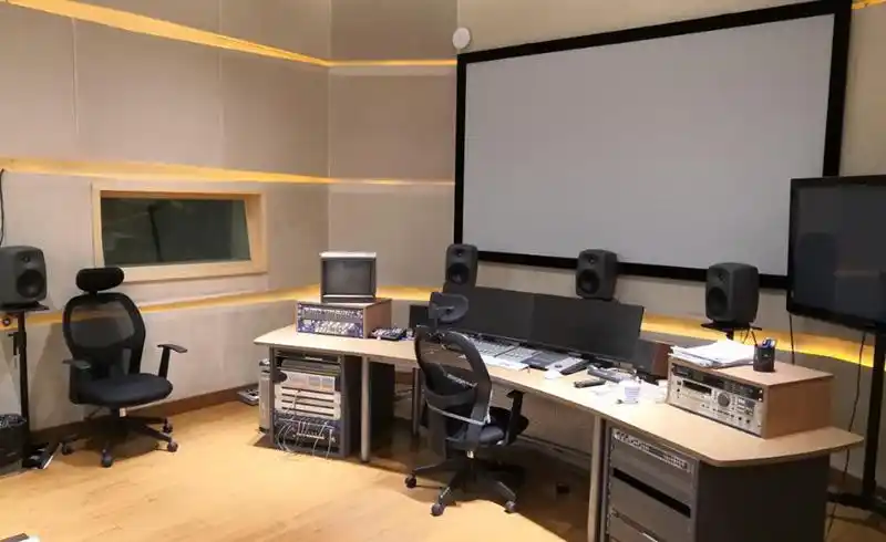 上海明鑫艺考_配音房